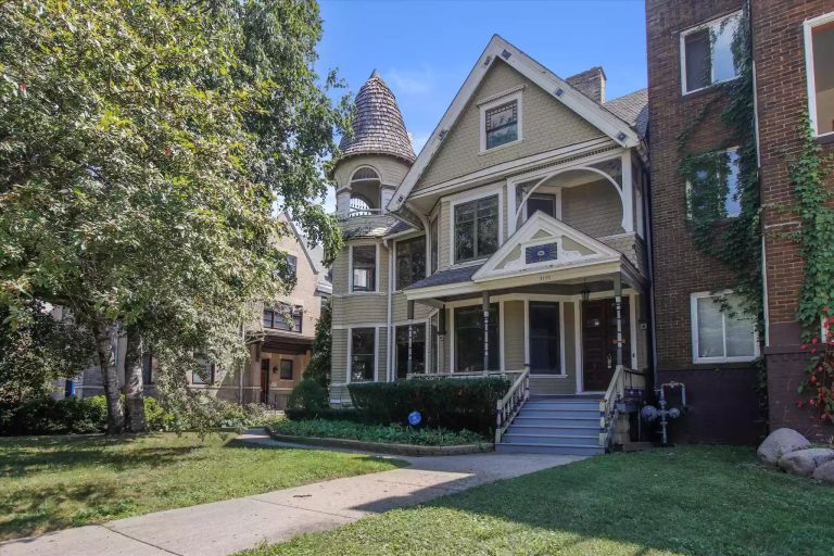 قصر الملكة … تحفة هندسية انحنى لها التاريخ