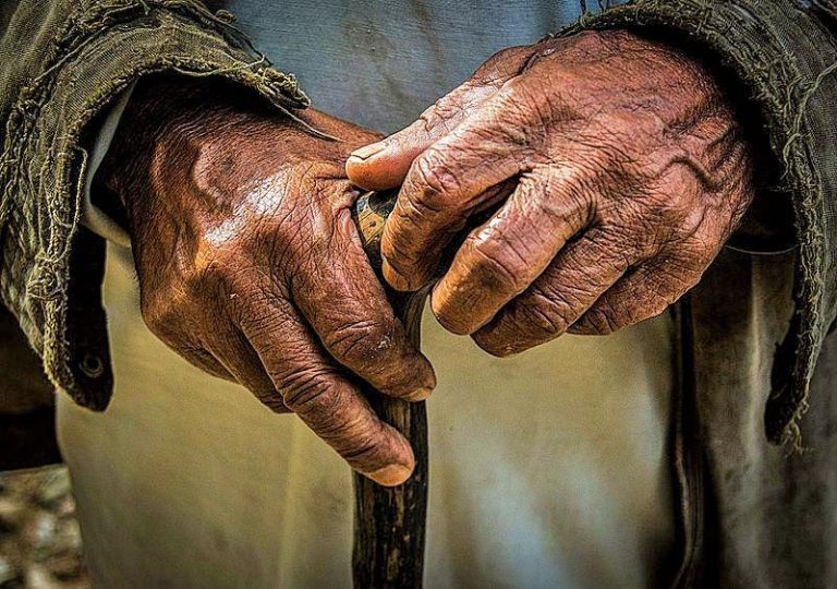 الزوج الفقير الظالم