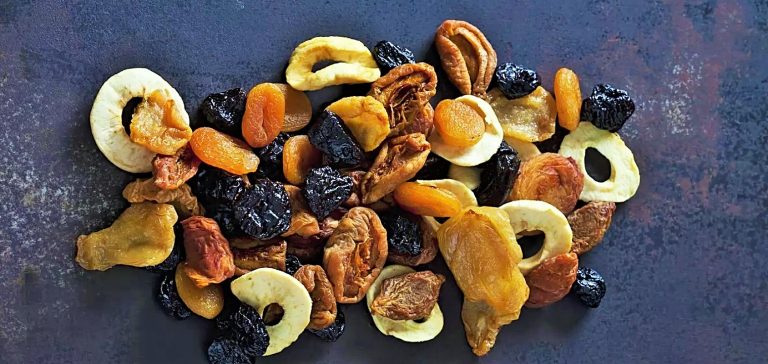 هل يجب أن نأكل المزيد من المكسرات والفواكه المجففة؟