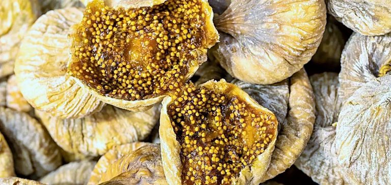 ما الذي تعرفينه عن فوائد الفواكه المجففة؟