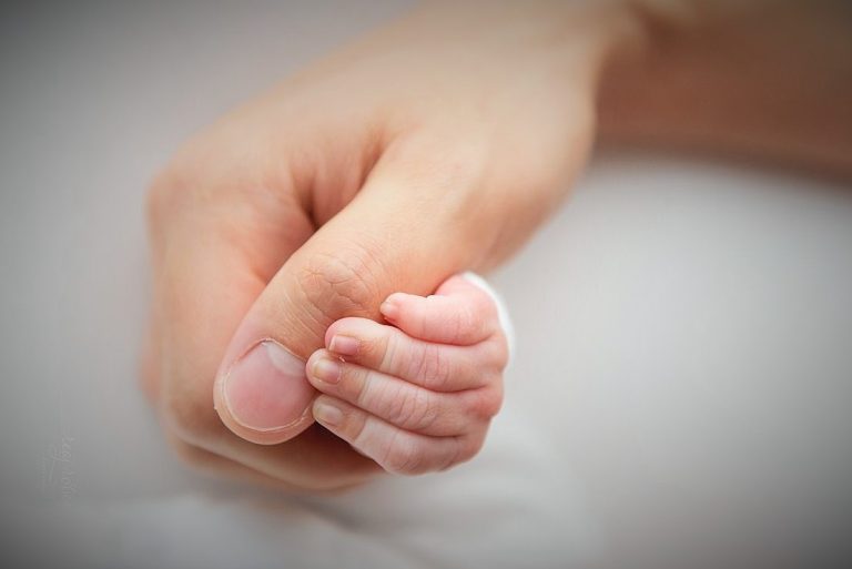 الحمى عند الأطفال ... أسبابها وانواعها