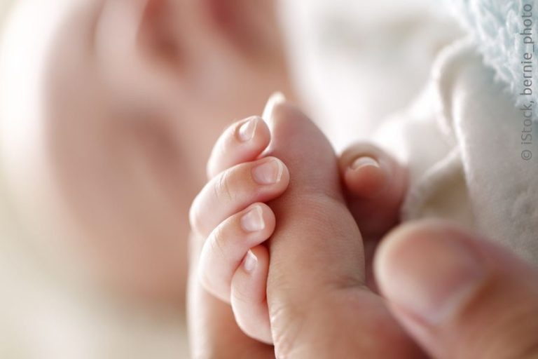 ماذا يُمكن فعله لمكافحة الإمساك عند الرضع؟