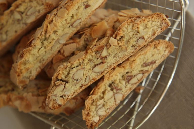 حلوى الكروكي بالمكسرات