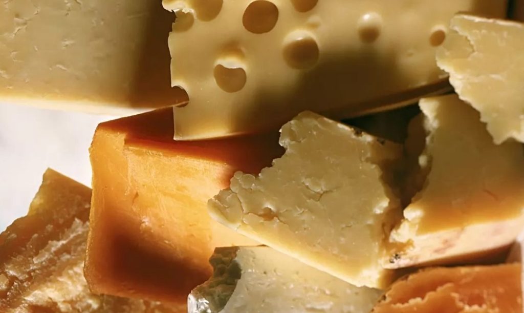 الجبن والخيارات الجيدة