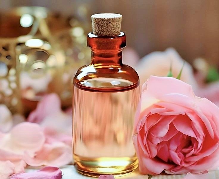 فوائد الزيوت الأساسية المضادة للتوتر والقلق فوائد الزيوت الأساسية المضادة للتوتر والقلق