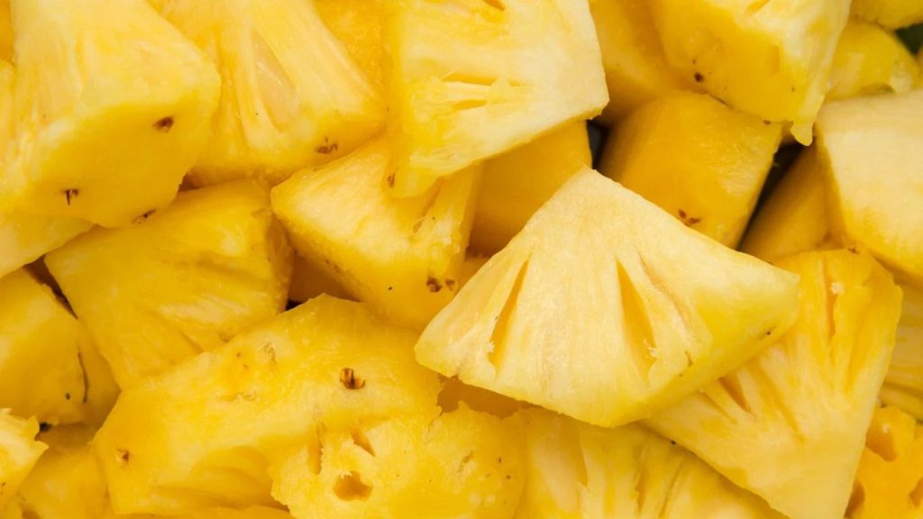 أناناس مقطع