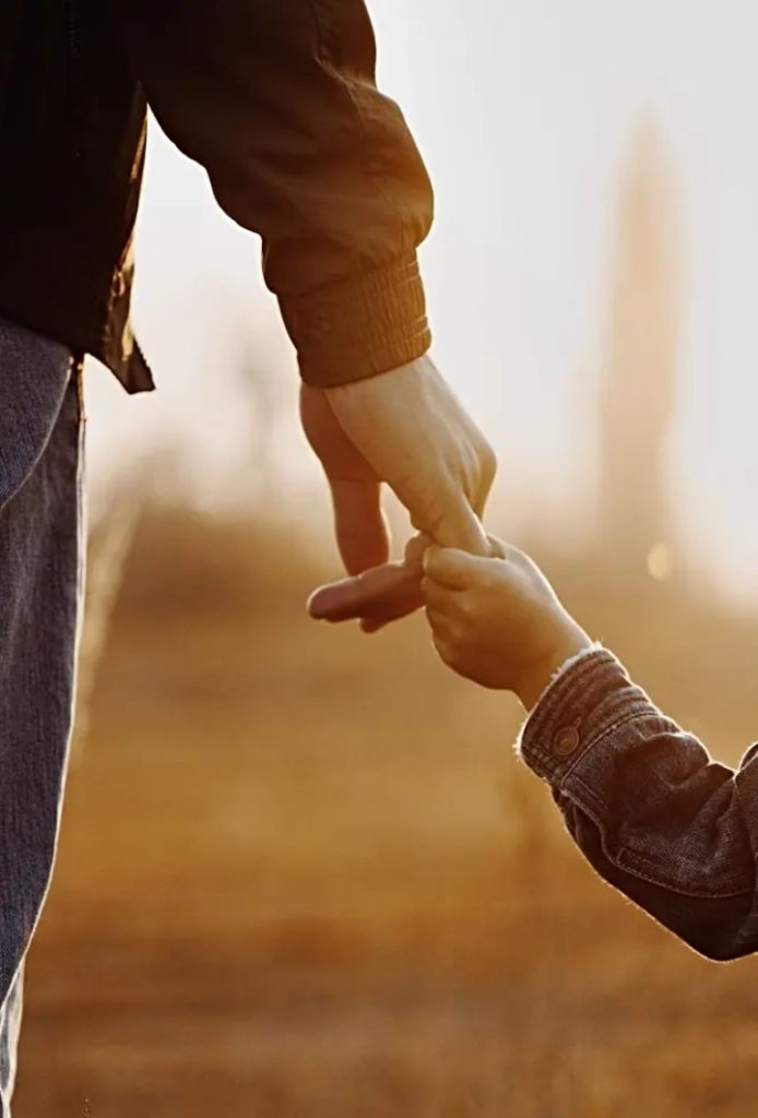 إلى السادة أولياء الأمور ومديري المدارس الخاصة والعامة … حذارِ! إلى السادة أولياء الأمور ومديري المدارس الخاصة والعامة ... حذارِ!