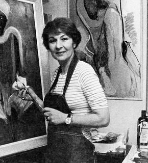 الملكة فريدة او الفنانة التشكيلية صافيناز ذو الفقار في ورشتها الفنية في باريس