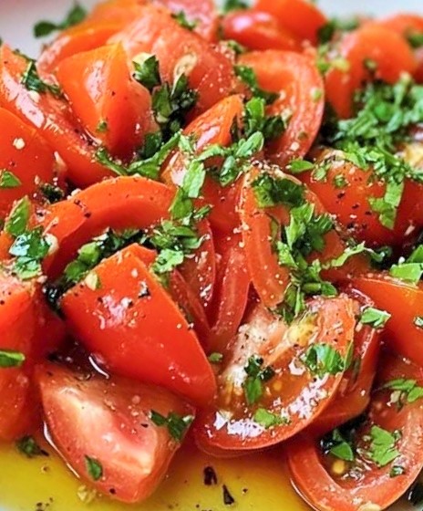 سلطة الطماطم المتبلة