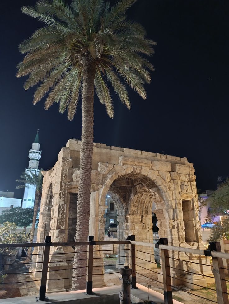 قوس ماركوس أوريليوس ... طرابلس