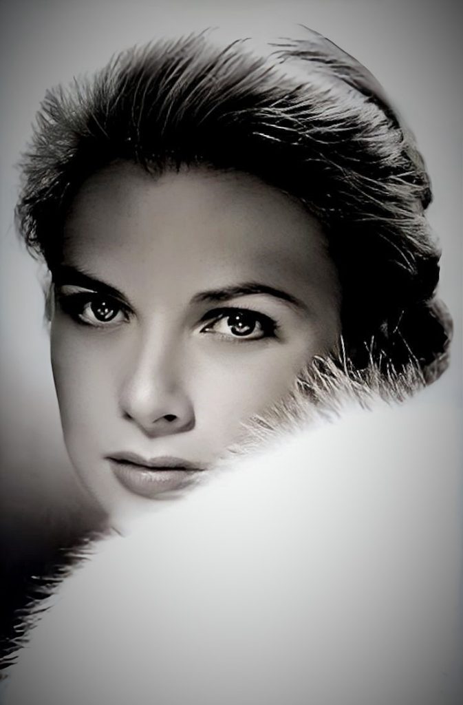 الفنانة العالمية الاميرة غريس كيلي ... رمز الجمال والاناقة والرقي