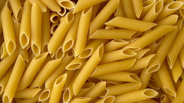 النشويات تُسبب السمنة … صحيح أم خطأ؟ النشويات تُسبب السمنة ... صحيح أم خطأ؟