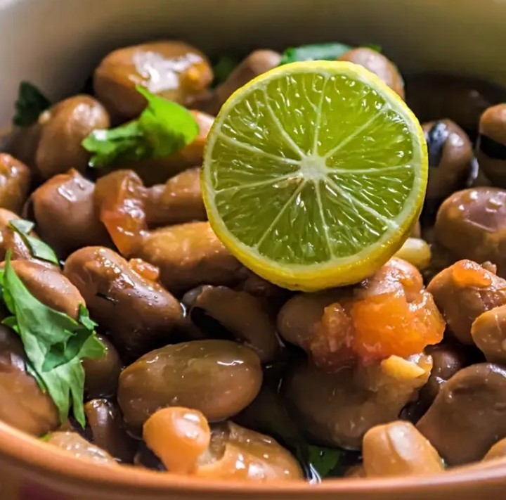 الفول ... وهو أغنى البقوليات بالماء