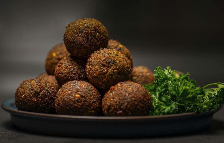 فلافل الفول المقلية أو الطعمية المقلية