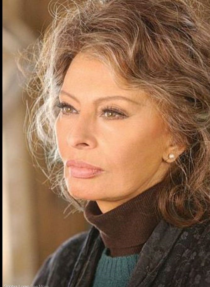 صوفيا لورين رمز الجمال والأناقة في إيطاليا