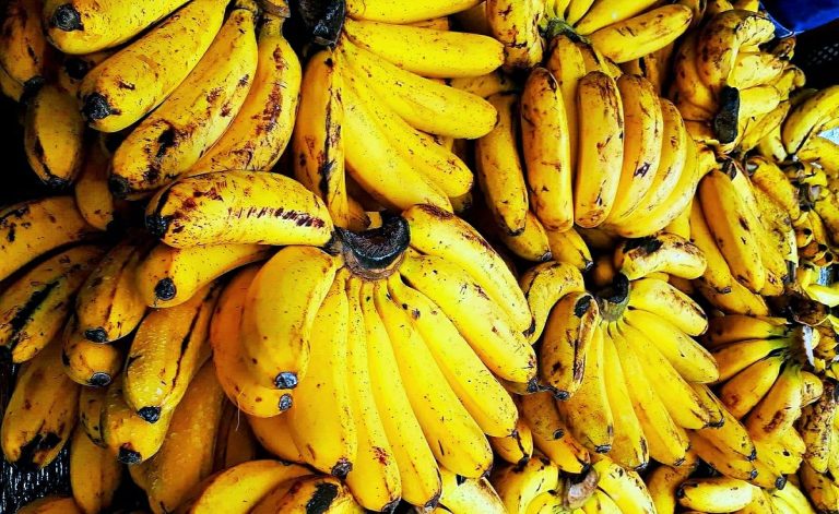 الموز الناضج جدًا ... وصفات سريعة وسهلة لتجنب هدره.