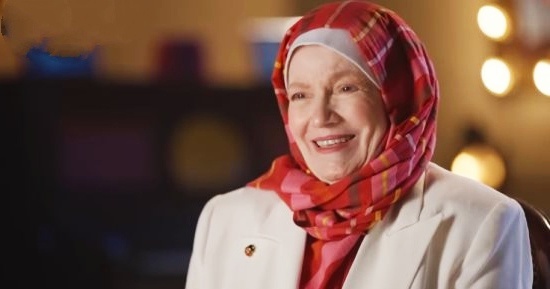 الفنانة القديرة مشيرة إسماعيل